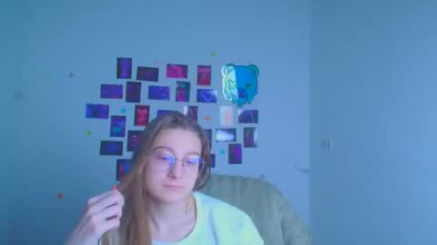 Amelie online show from March 7, 1:07 pm