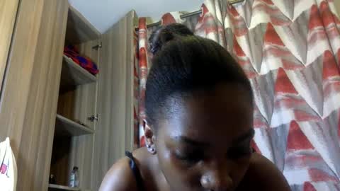 queen_asha online show from April 15, 7:47 pm