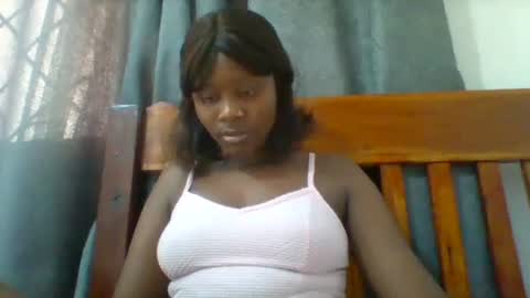 Snapshot of queen_diveer chatting on October 9, 4:38 am queen_diveer online show from October 9, 4:38 am