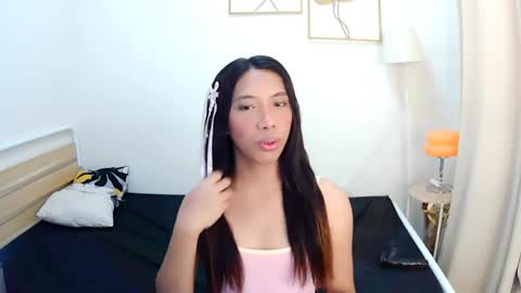queen_gia online show from April 27, 5:26 am