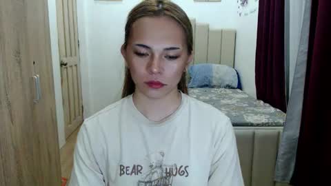 shawny online show from March 26, 2:47 am