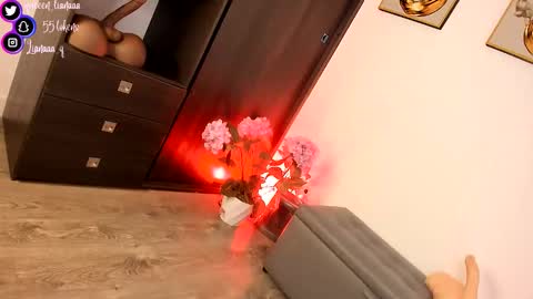 Snapshot of queen_liana chatting on September 28, 6:31 am Liana  online show from September 28, 6:31 am