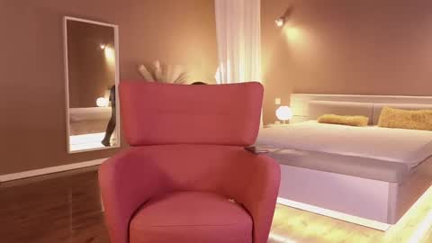 Mistresss Manifest online show from December 28, 10:25 am