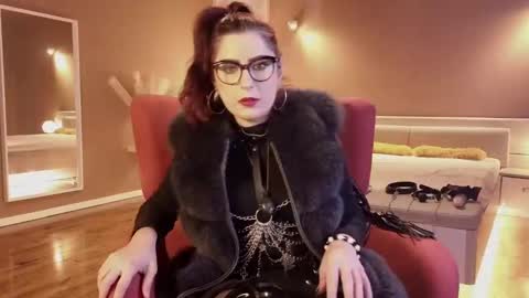 Mistresss Manifest online show from January 26, 7:32 am