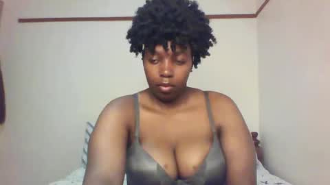 QUEEN online show from February 20, 3:23 am