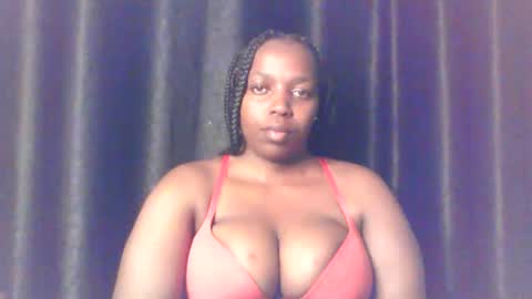 QUEEN online show from March 6, 12:00 pm