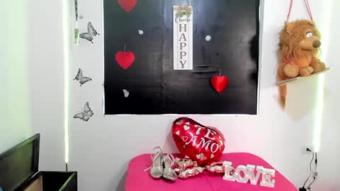 Snapshot of queen_natttyy chatting on March 7, 2:23 pm queen_natttyy online show from March 7, 2:23 pm