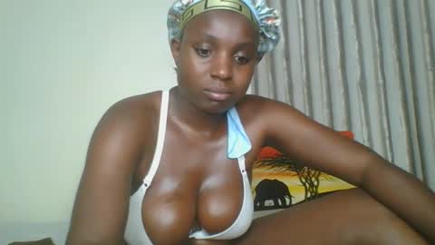 queen online show from April 29, 10:04 pm