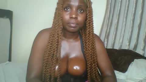 queen online show from April 16, 8:41 pm