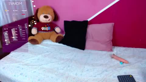 Snapshot of queenamazon_ chatting on February 26, 7:55 am Queenamazon online show from February 26, 7:55 am