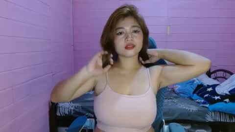 Snapshot of queenboba chatting on October 4, 6:34 pm queen online show from October 4, 6:34 pm