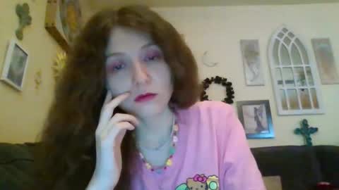 queencrimsonlvx online show from May 15, 3:11 am