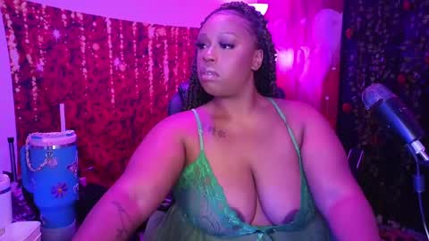 Queen Cherise Roze online show from May 21, 12:52 am