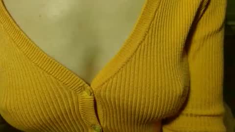 queenoftenderness online show from April 22, 8:17 pm