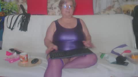 QueenPammy online show from October 8, 12:31 pm