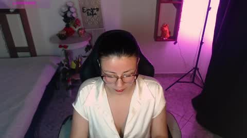 queenrose94 online show from March 30, 12:38 pm