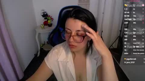 queenrose94 online show from June 11, 12:32 am