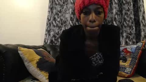 Snapshot of queensanta chatting on February 22, 8:15 pm santa online show from February 22, 8:15 pm