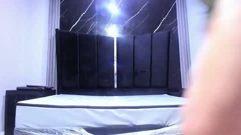 queenstarhyl online show from April 25, 1:41 pm