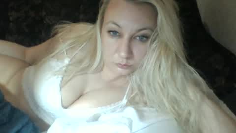 qwertyui online show from June 14, 10:32 pm