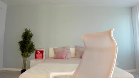 Leya online show from September 27, 10:44 am