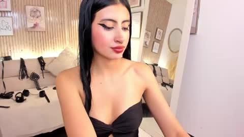 RACHEL ES online show from September 17, 5:05 am