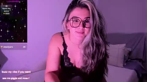 Rachel Foss online show from December 30, 9:40 pm