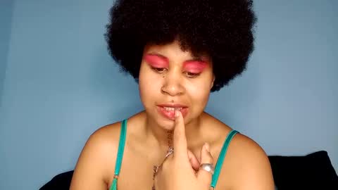 RachelAnn online show from March 12, 7:04 pm