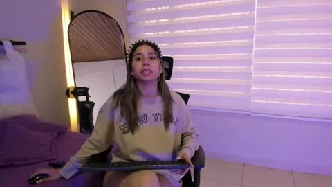 Rachell online show from October 6, 6:02 pm