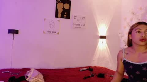 rachell_owen online show from April 7, 2:57 am