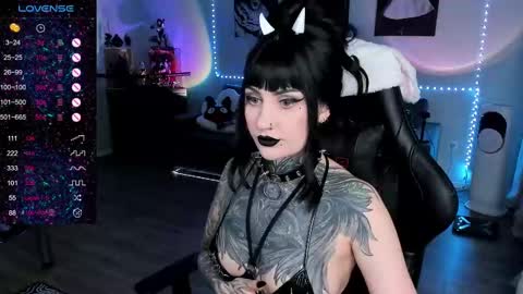 Snapshot of rachelqueen_ chatting on February 17, 11:02 am Miko Pleasee help me get 100 likes online show from February 17, 11:02 am