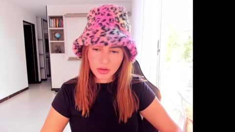 Jennyindependent model . online show from September 26, 7:33 pm