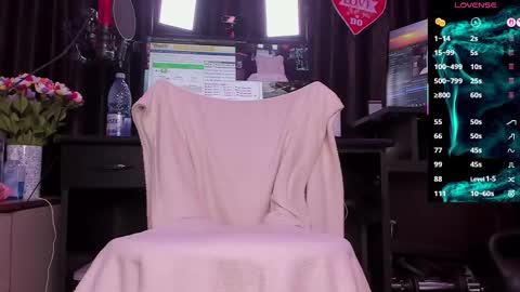 Laura online show from December 15, 3:45 am