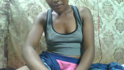 raissalove688460 online show from May 30, 12:36 pm