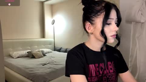 Luna online show from February 3, 4:01 pm