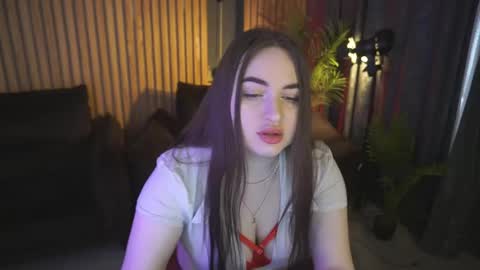 rapunzelangel online show from June 3, 5:52 am
