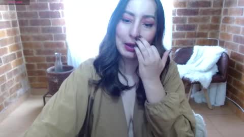 Raquel online show from April 24, 1:36 pm