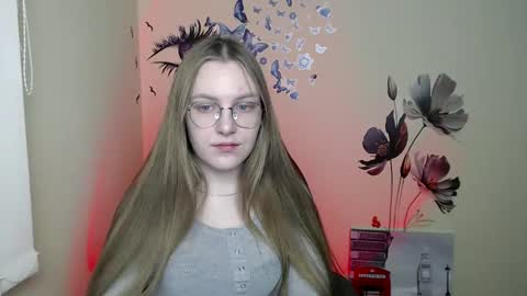 Snapshot of raspberry0101 chatting on December 17, 6:42 pm raspberry0101 online show from December 17, 6:42 pm