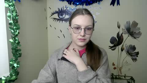 Snapshot of raspberry0101 chatting on February 18, 7:54 am raspberry0101 online show from February 18, 7:54 am
