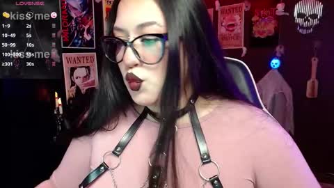 Snapshot of raven_darkk chatting on October 15, 5:48 pm Raven online show from October 15, 5:48 pm