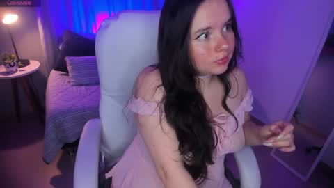 Raven  online show from April 5, 9:03 pm