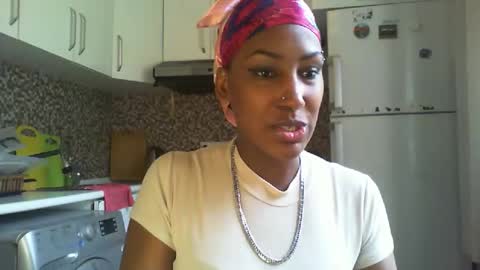 ravenbby online show from April 14, 7:52 am