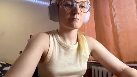 Andriana online show from March 6, 2:12 pm