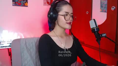 raventh_ online show from June 10, 3:06 am