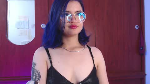 raventh_ online show from April 24, 12:30 pm