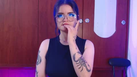 raventh_ online show from April 26, 1:42 pm