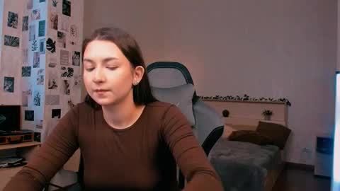 Snapshot of raviolly046 chatting on October 20, 11:13 am Alia Mereyn online show from October 20, 11:13 am