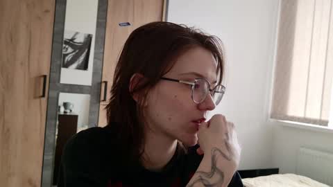 Ray-Ray online show from April 23, 3:58 pm