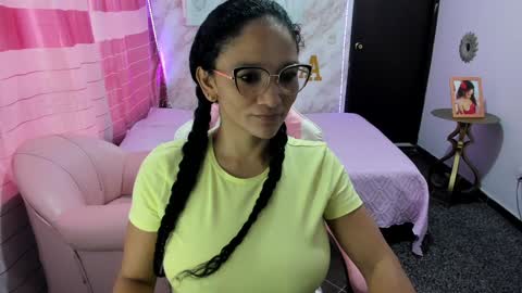 Snapshot of rayza_mature_ chatting on January 3, 9:36 pm Danna online show from January 3, 9:36 pm