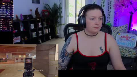 Snapshot of realsamisins chatting on January 18, 2:44 pm Snap - RealSamiSins online show from January 18, 2:44 pm